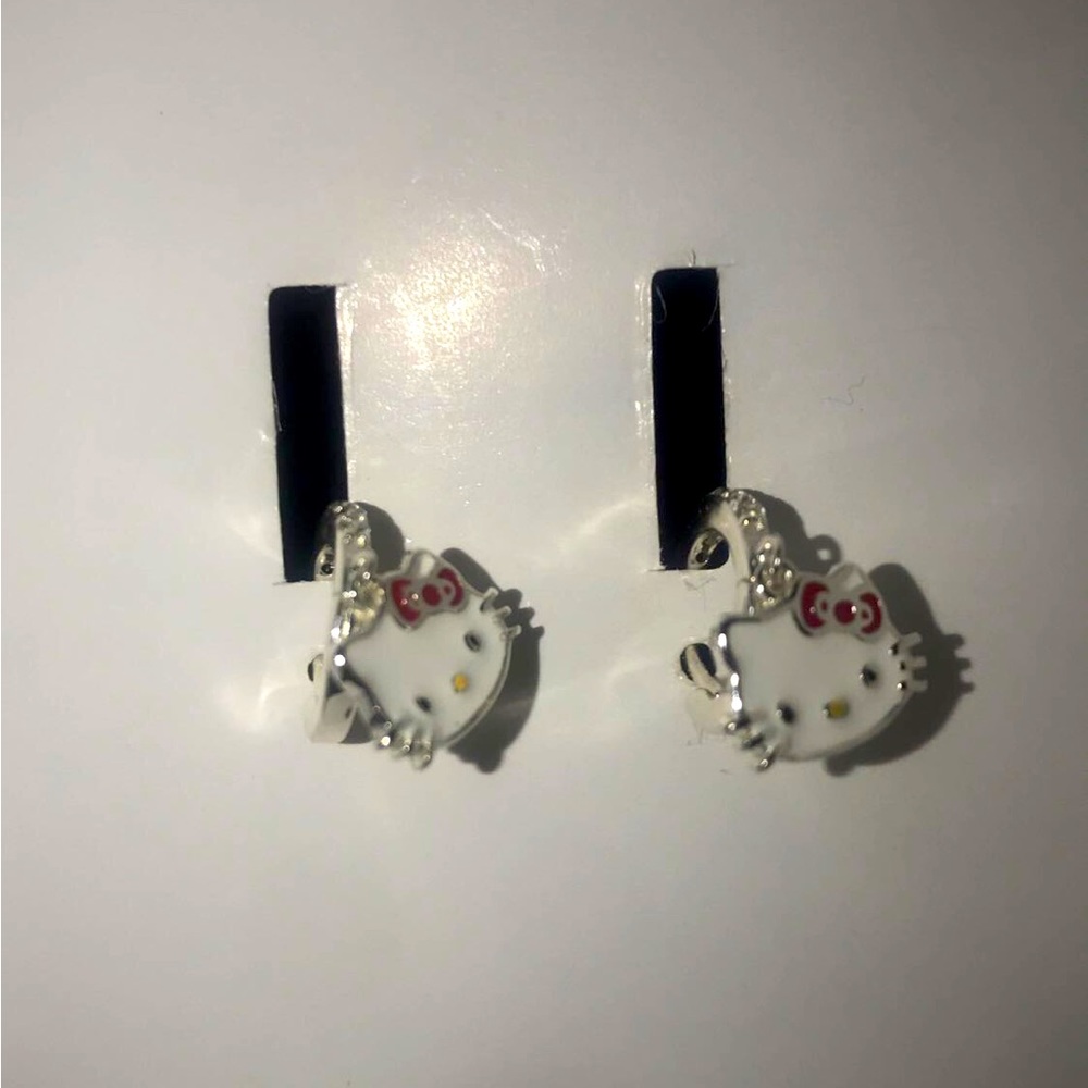 Hello kitty earring